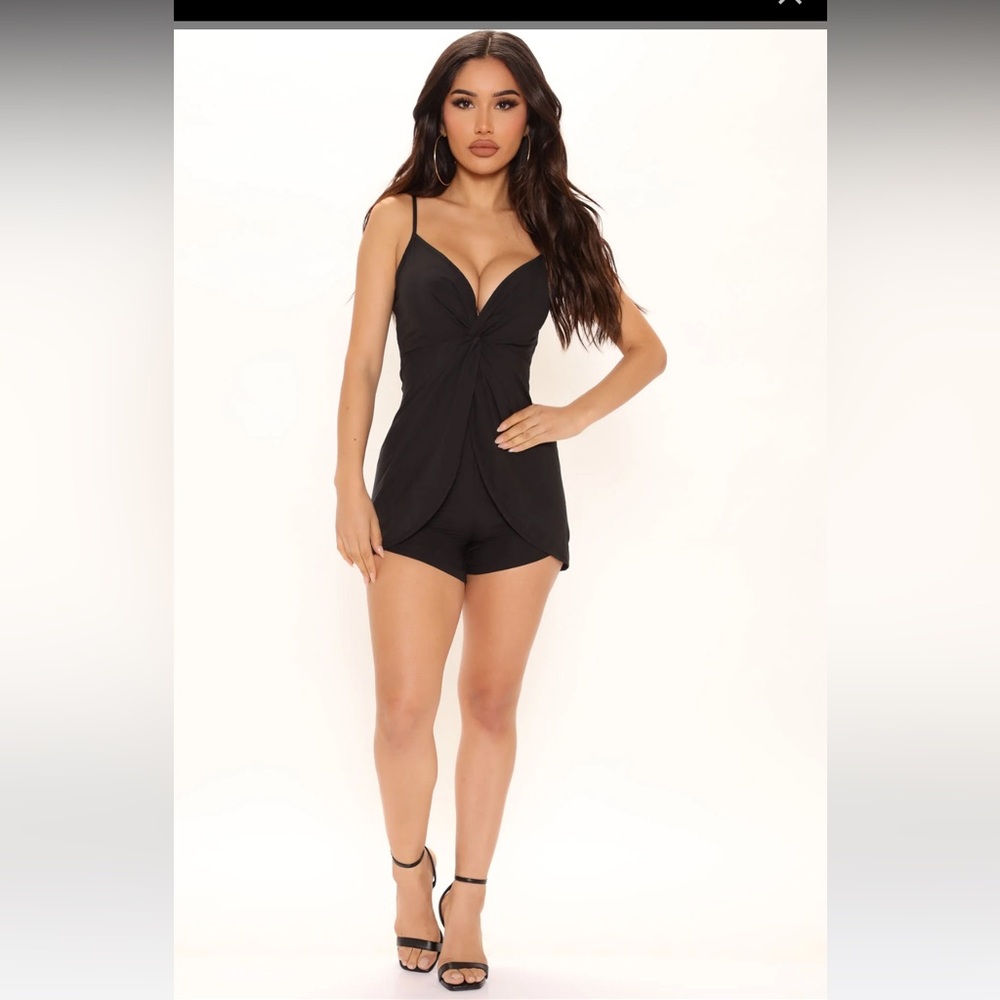 Fashion Nova Summer Fever Romper- Size M- Black NWT🔥